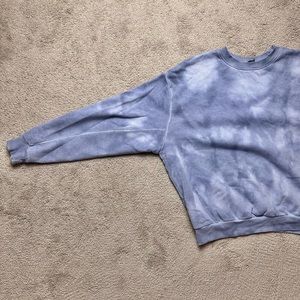 Blue acid washed crewneck